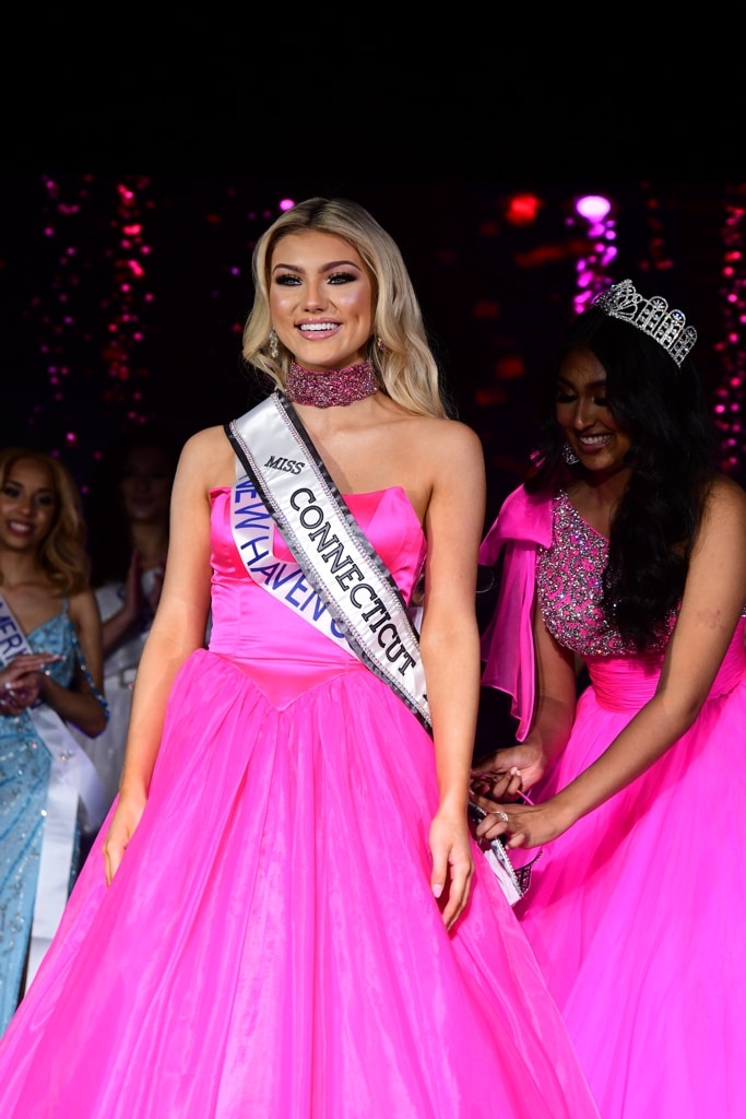 Mya Xeller is crowned Miss Connecticut Teen USA 2022