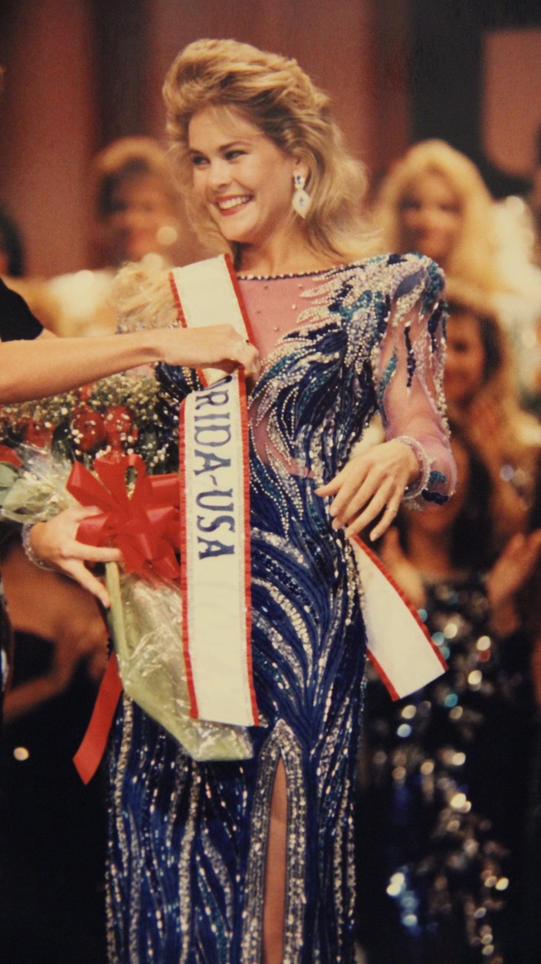 Sharon Belden is crowned Miss Florida USA 1992