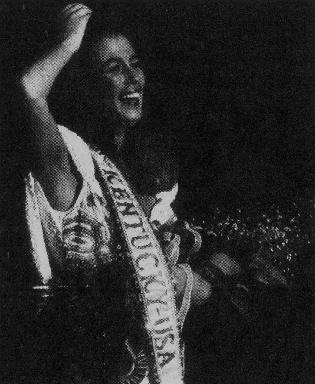 Karen Gibson takes her first walk as Miss Kentucky USA 1993