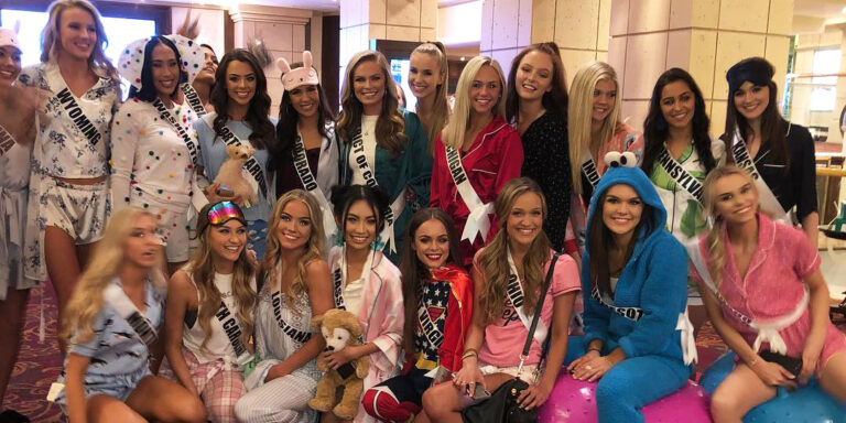 Miss 2019 profiles teen button