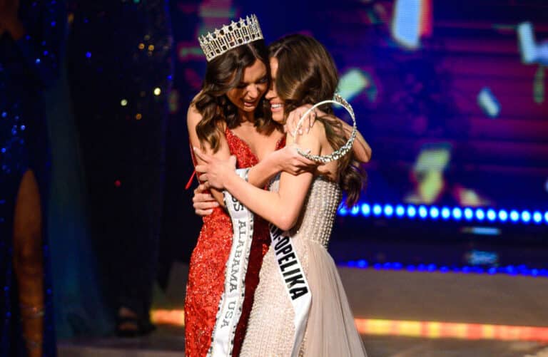Sophie Burzynski is crowned Miss Alabama USA 2023