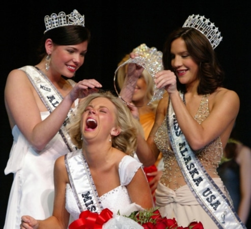 Alaska Crowning Photo • Miss 2005