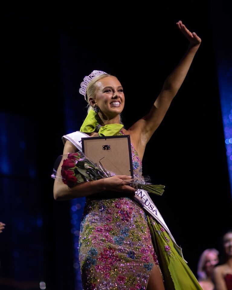 Avery Bradley takes her first walk as Miss Iowa Teen USA 2026