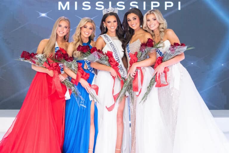 Miss Mississippi Teen USA 2024 top five • Larissa Gaines (3RU), Izzy Karns (1RU), Addie Carver (Miss MS Teen USA 2024), Lauryl Joyner (2RU), Braley Dickerson (4RU)