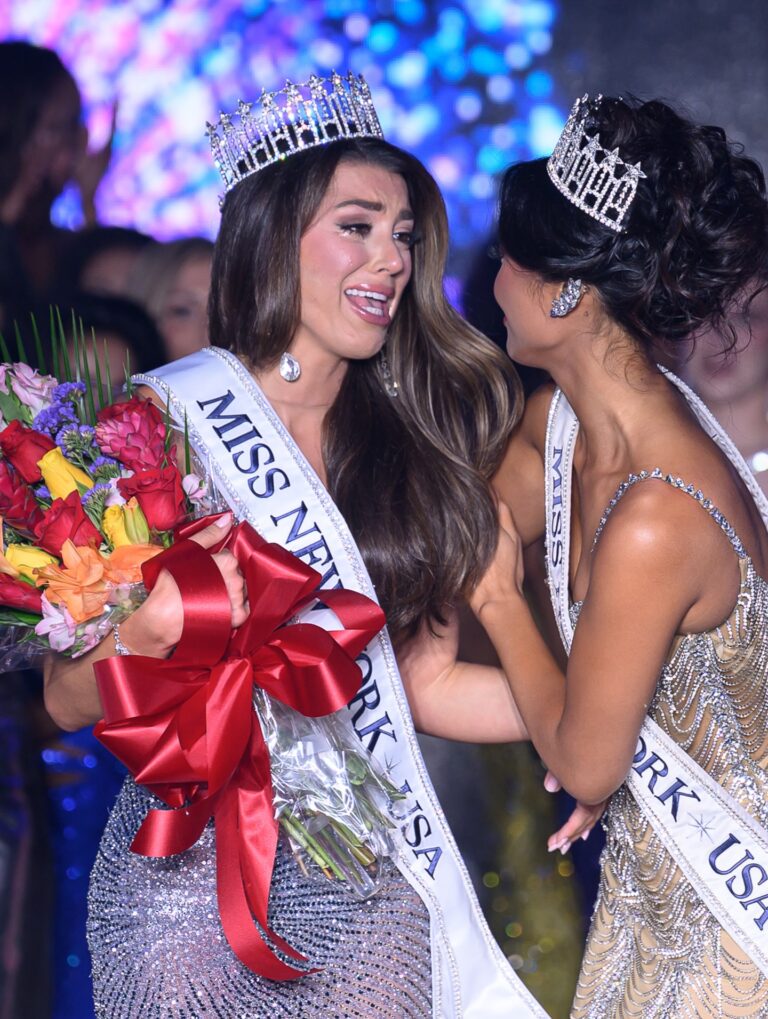 Christiana DiNardo is crowned Miss New York USA 2025