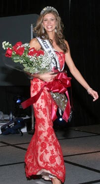 Sylvia Pogorzelski is crowned Miss New Jersey USA 2005