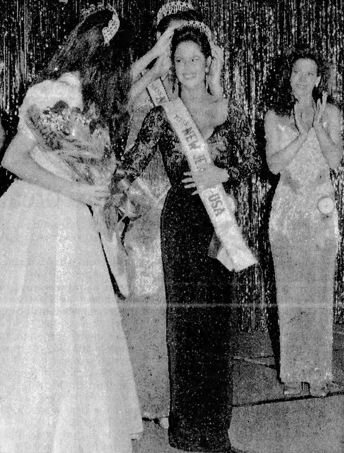 Christy Joy Pittner is crowned Miss New Jersey USA 1995
