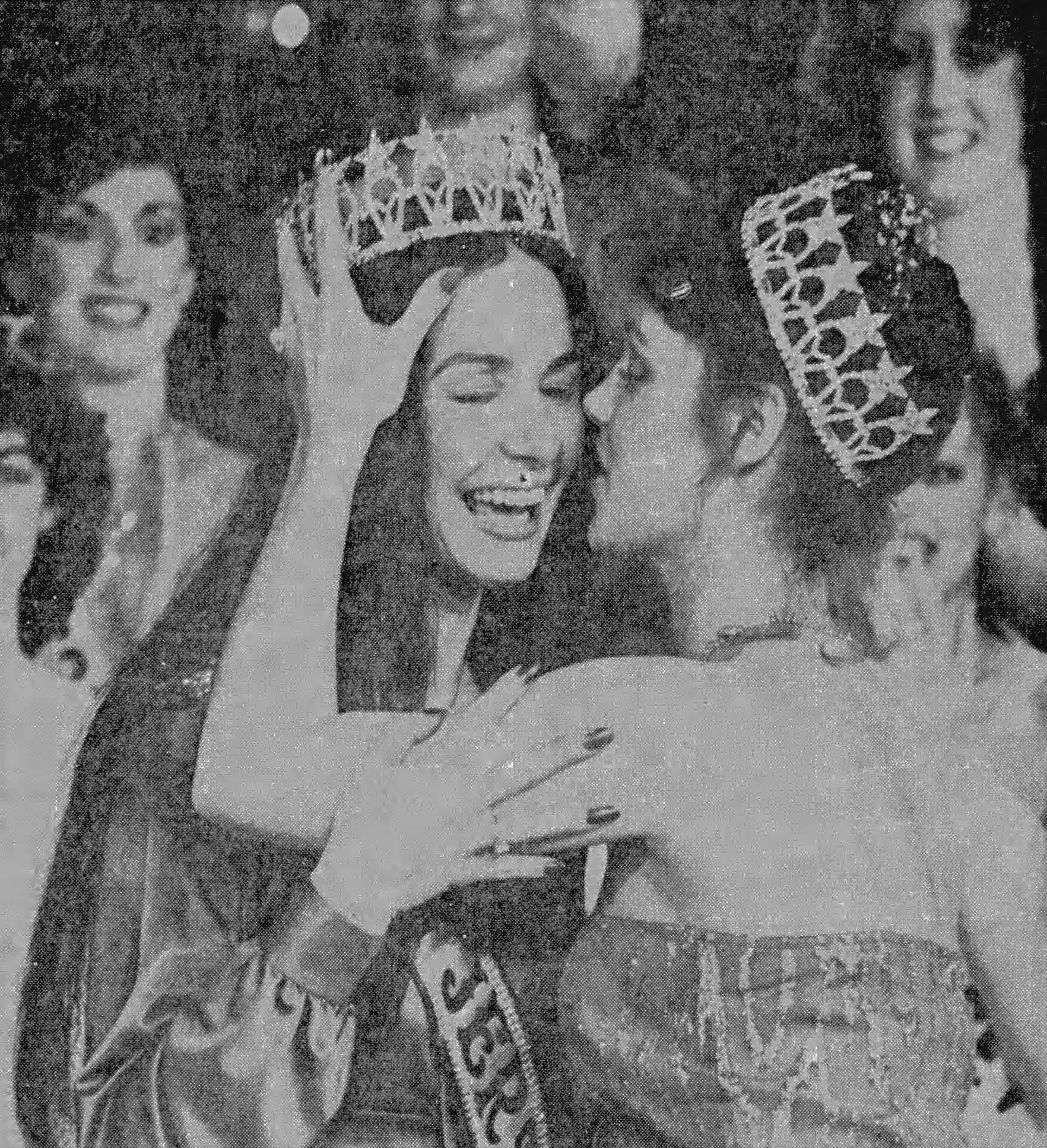 Joni Peifer is crowned Miss New Jersey USA 1980