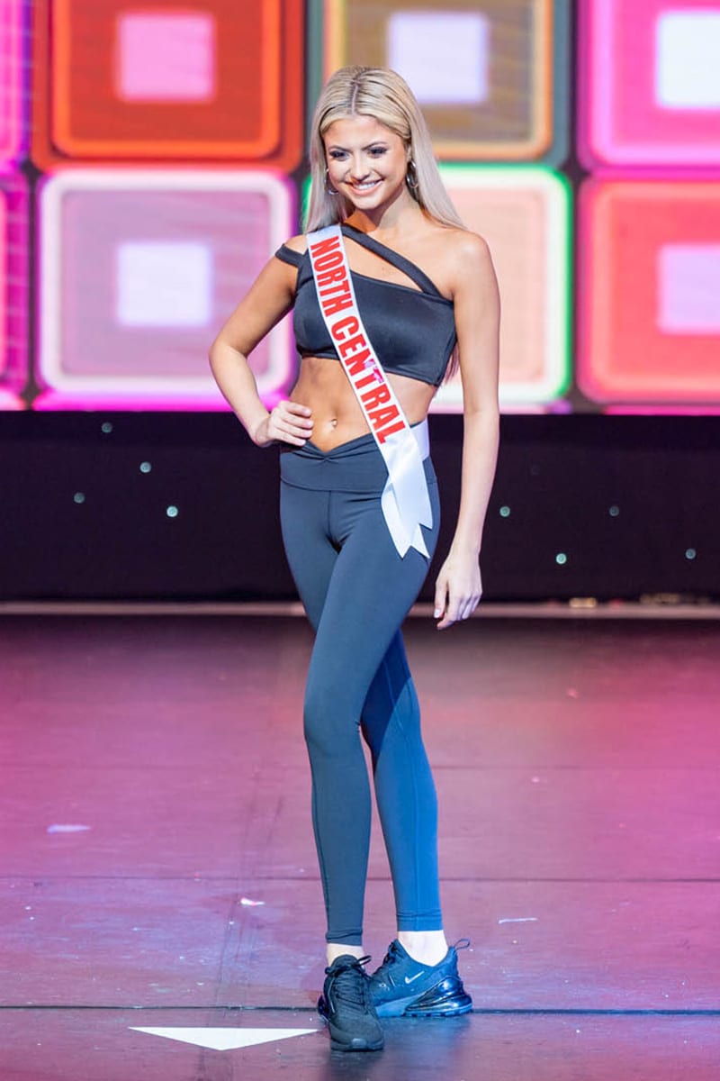 Kylan Darnell competes in activewear at Miss Ohio Teen USA 2022