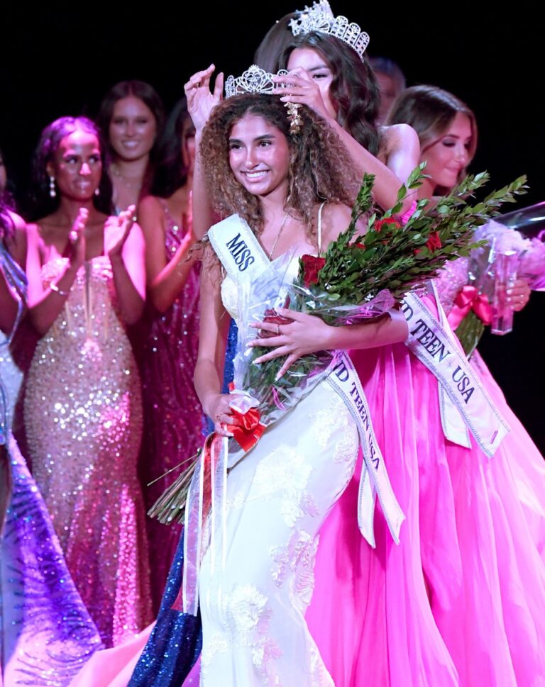 Rhode Island Crowning Photo Album • Teen 2026