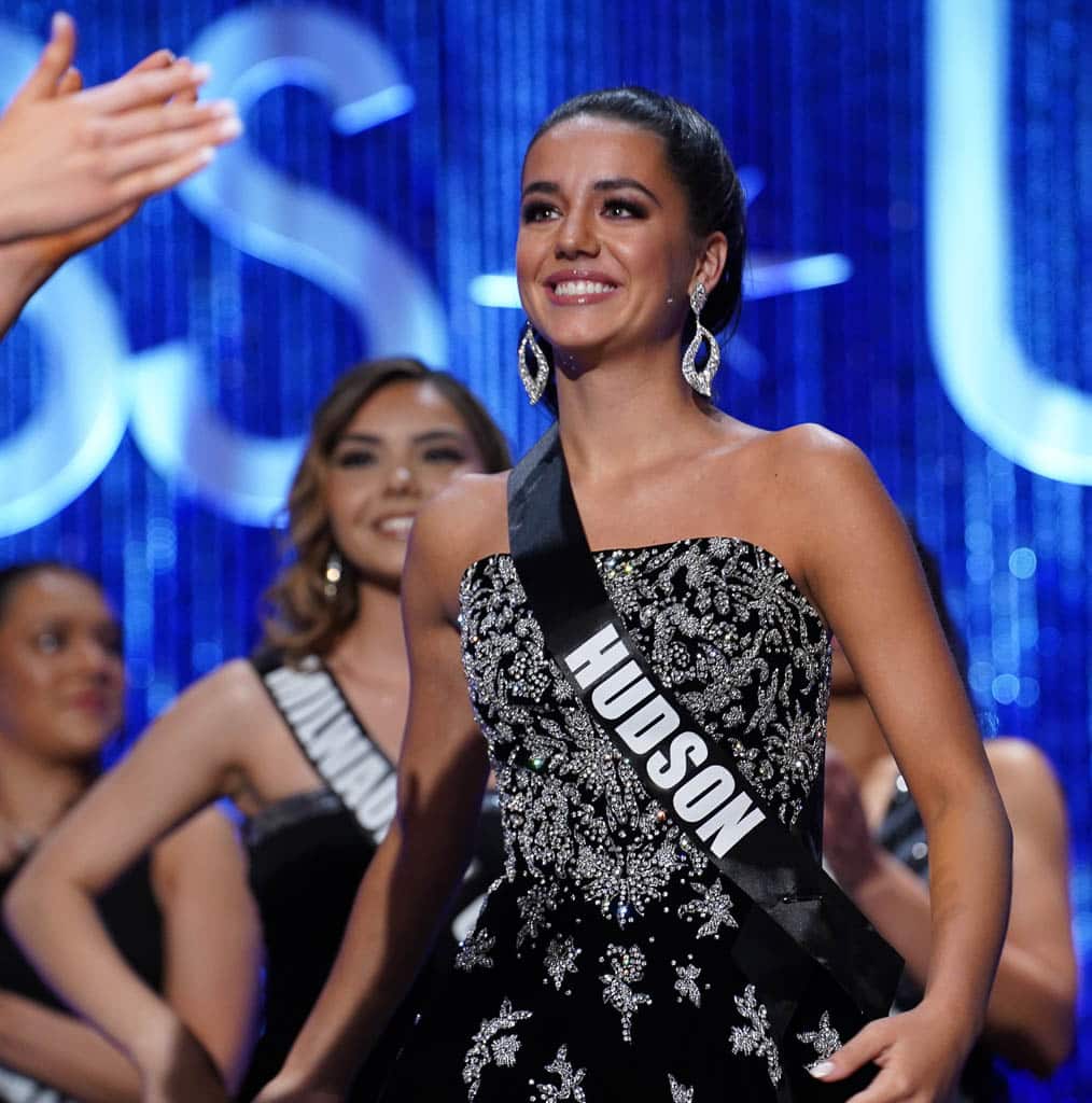 Shelby Hohneke introduces herself at Miss Wisconsin Teen USA 2023
