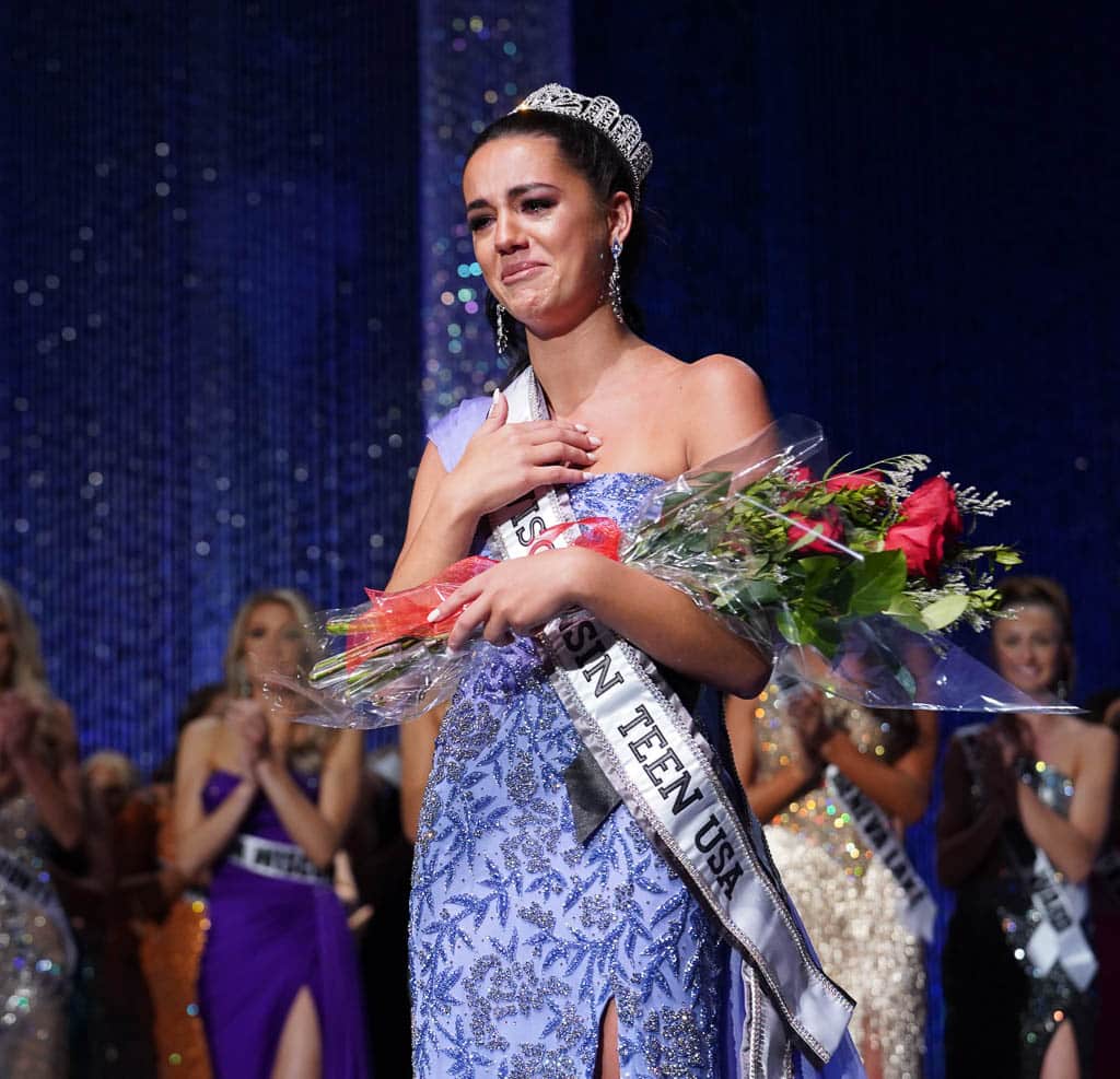 Shelby Hohneke takes her first walk as Miss Wisconsin Teen USA 2023