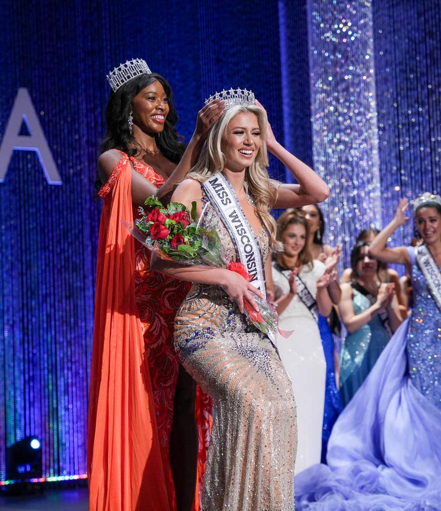 Alexis Loomans is crowned Miss Wisconsin USA 2023